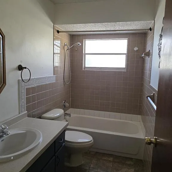 2052 Deltona Blvd — Photo 19