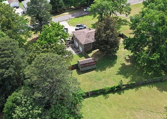 4th image of 2611 Georgia Ln