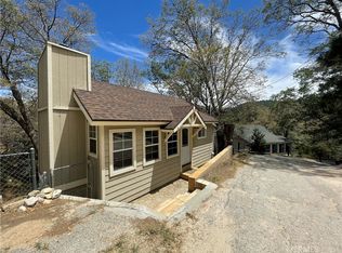 29255 Hemlock Dr, Cedar Glen, CA 92321
