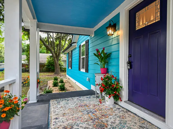 1126 Berkeley St, Hanahan, SC 29410