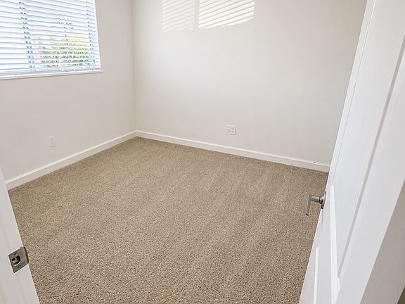 4th image of 241 S La Alameda Ave #3
