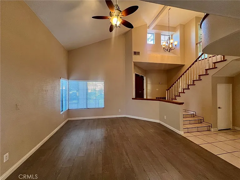 2909 Dorchester Cir — Photo 5