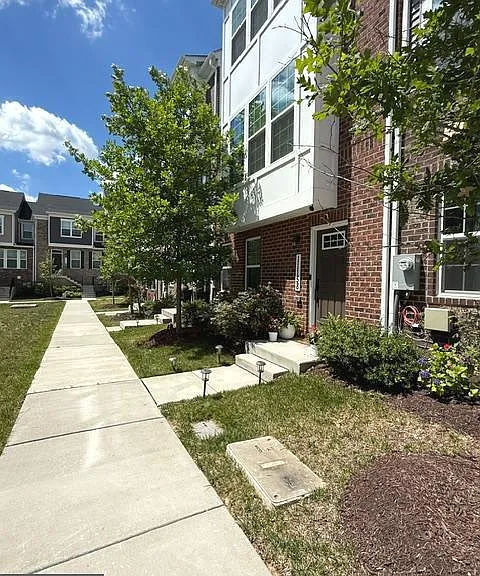 11158 Meridian Hill Way — Photo 40