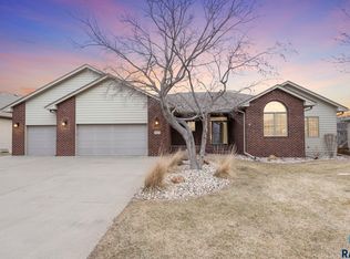 6312 S Limerick Cir, Sioux Falls, SD 57108