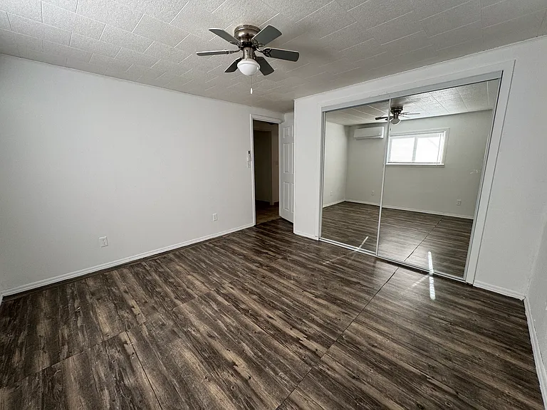 1421 Washington St S — Photo 11