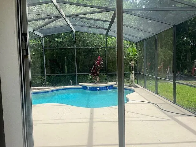 2125 The Oaks Blvd — Photo 3