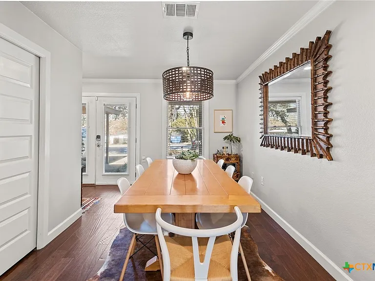 1113 W Oltorf St — Photo 10