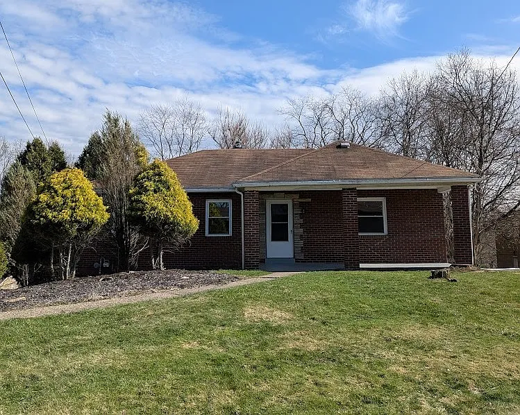 5850 Heberton Dr photo 1