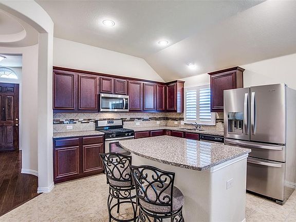 3rd image of 2420 Flowing Springs Dr