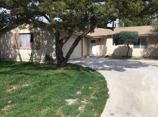 23719 Sylvan St, Woodland Hills, CA 91367