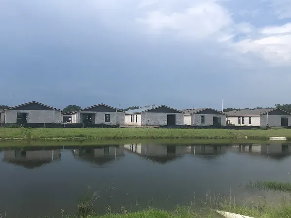 5755 Deep River Ave, Tampa, FL 33619