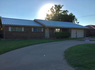 1433 Bandera Dr, Roscoe, TX 79545