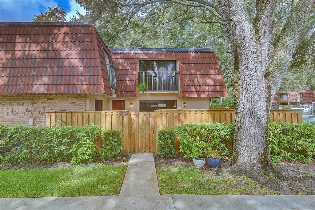 2 bed, 2.5 bath, 1344 sqft, $2,300 — Photo 1
