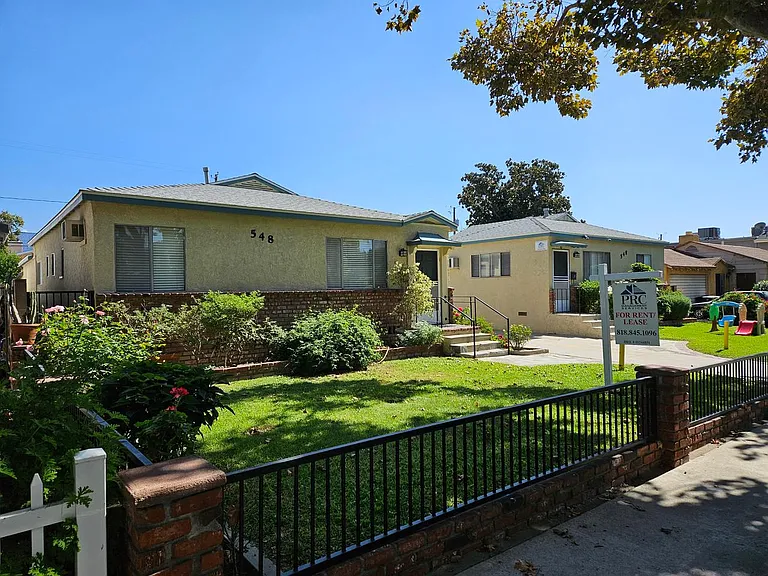 548 N Mariposa St #D — Photo 8
