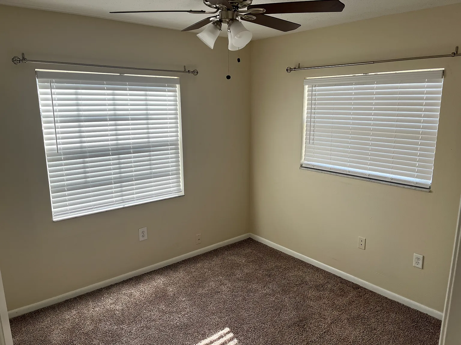 3 bed, 1204 sqft, $1,950 — Photo 4