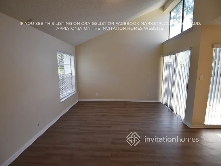 1185 NW 90th Ln — Photo 9