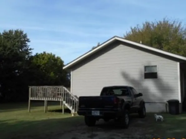 304 W 7th St, Green Forest, AR 72638