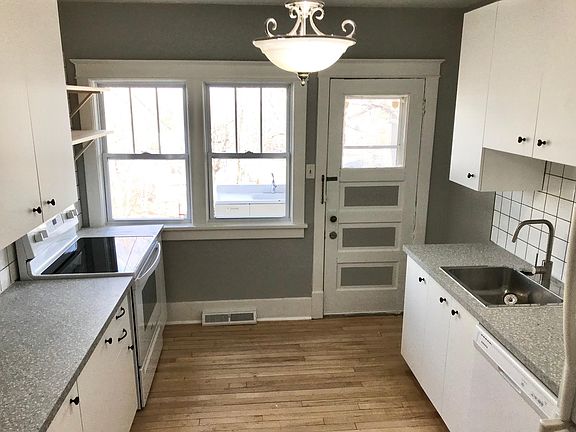 4th image of 606-608 Spear Ave