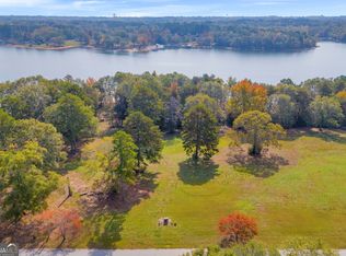 17 Sidney Dr, Hartwell, GA 30643