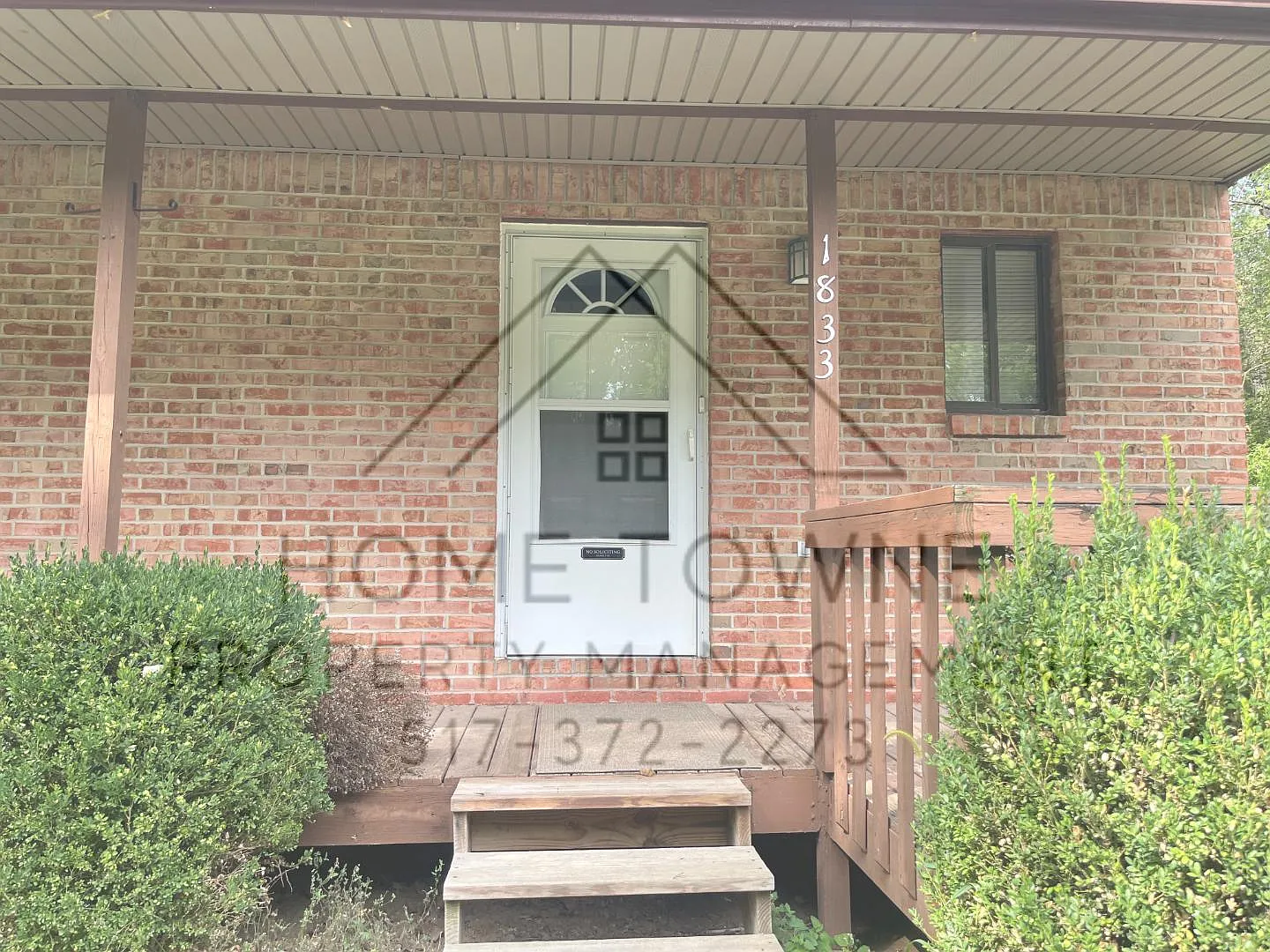 1831 Hoyt Ave - 1833 Hoyt Ave — Photo 1