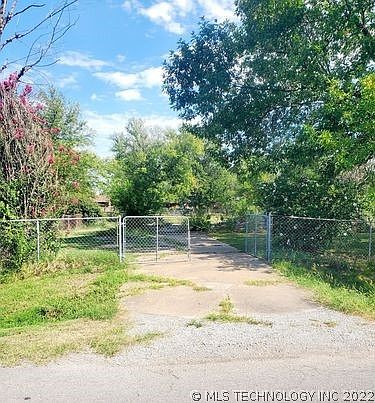 2nd image of Quail Dr