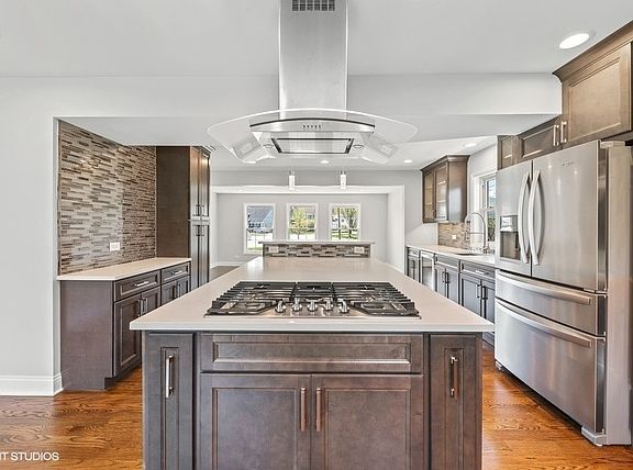 5th image of 1810 N Highland Ave