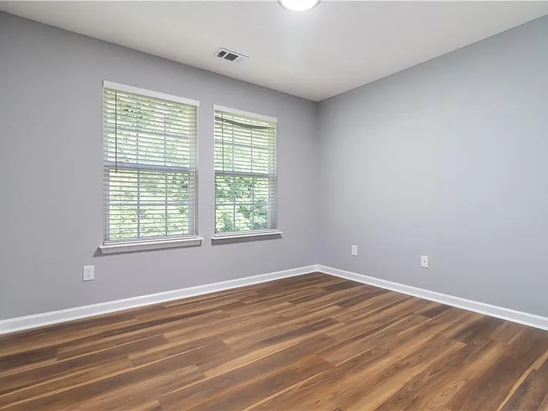 897 Brickleridge Ln SE — Photo 22