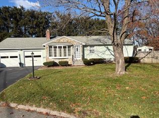 67 Ashwood Cir, Warwick, RI 02886