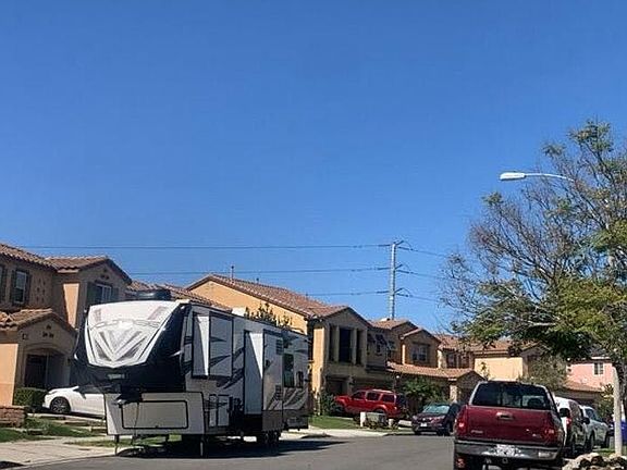 4th image of 5010 Crescent Bay Dr