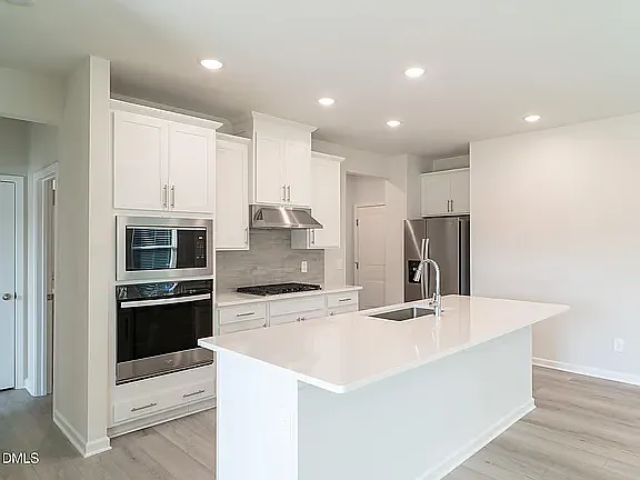 793 Red River Dr — Photo 2