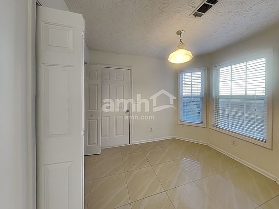 4th image of 951 Garden Oak Ct