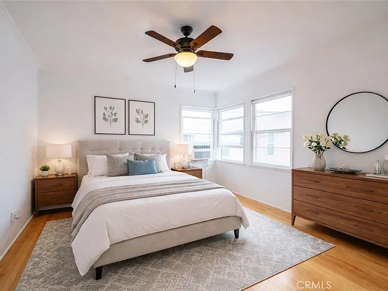 265 N Swall Dr — Photo 12