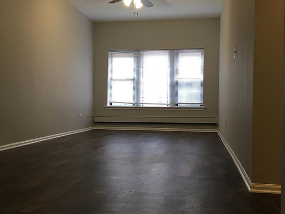 5th image of 835 W Sunnyside Ave #205