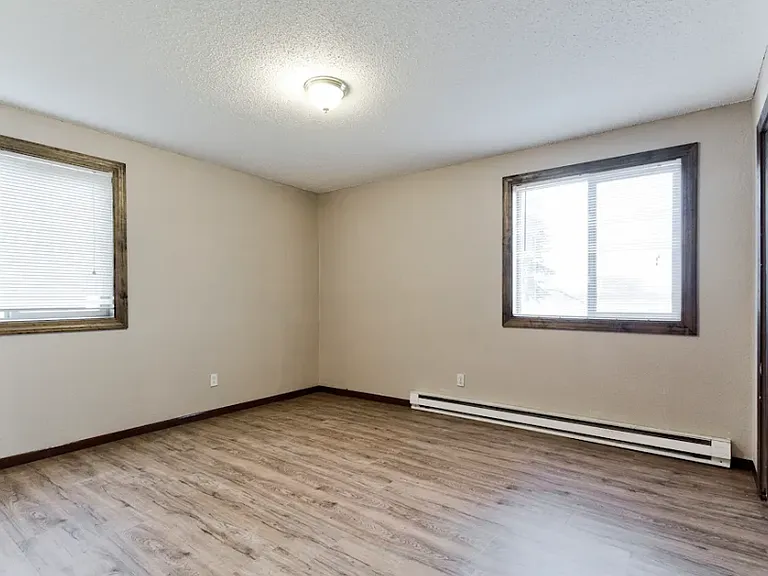 Foot Lake Apartments — Photo 30