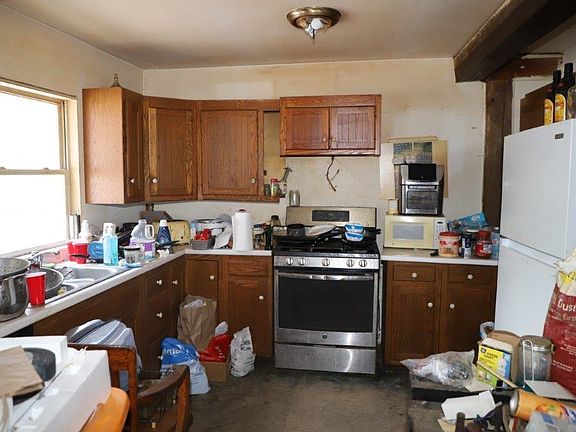 4th image of 49 Clay Hill Road