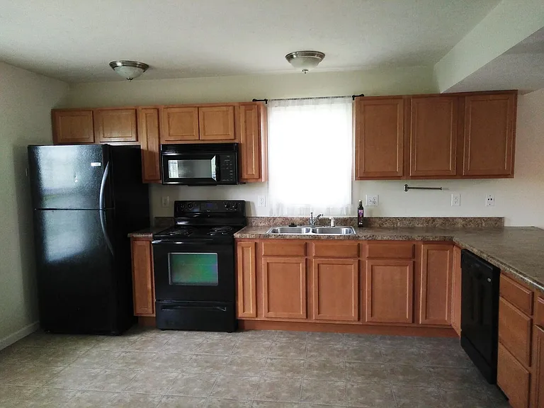 1250 W Adams Hill Cir #304 — Photo 4