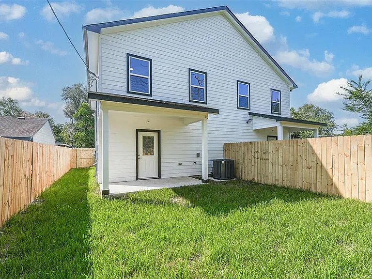 5317 Chennault Rd #A — Photo 8
