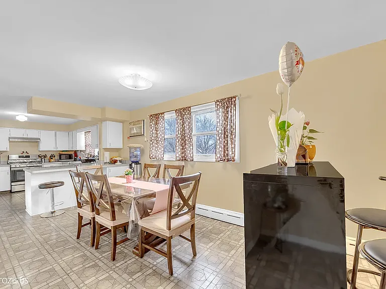 2457 N Nordica Ave #2 — Photo 11