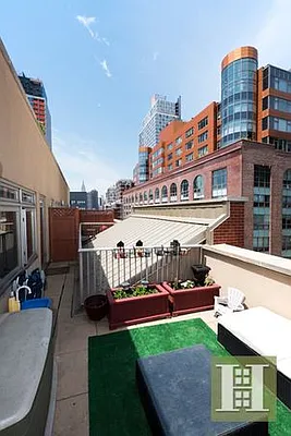 Sold by Halstead Real Estate | media 16