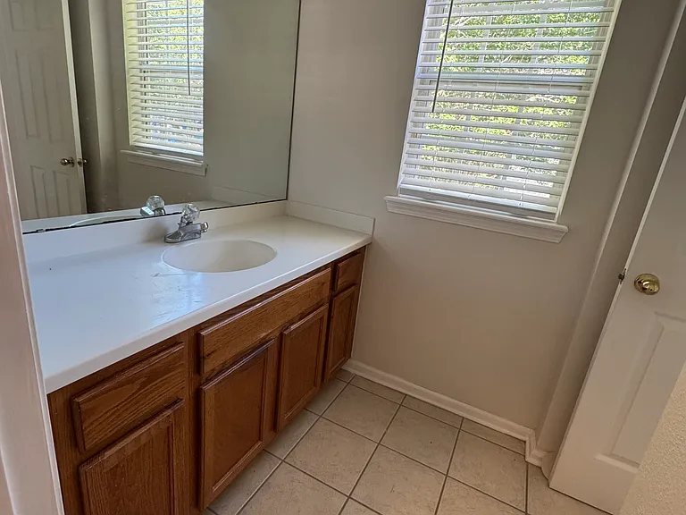12423 Forest Lake Cir N #3 — Photo 32