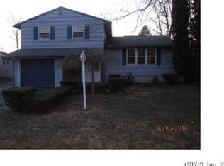 2 Dewline Rd, Liverpool, NY 13090