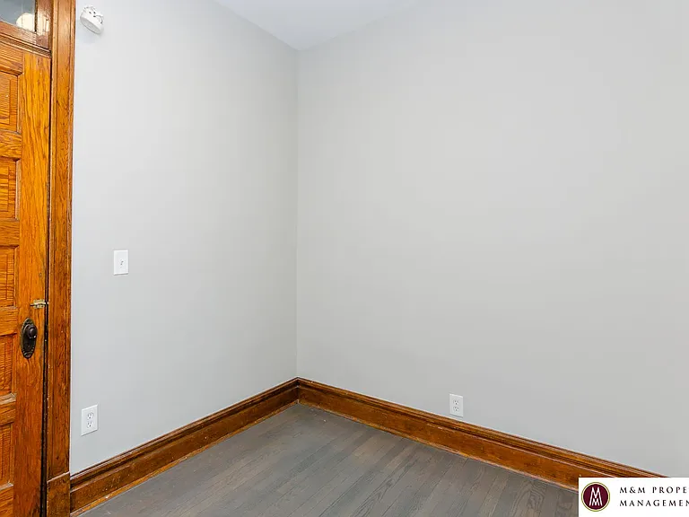 1206 W Lexington St — Photo 35