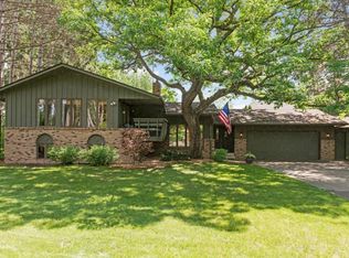 1055 Lois Dr, Shoreview, MN 55126