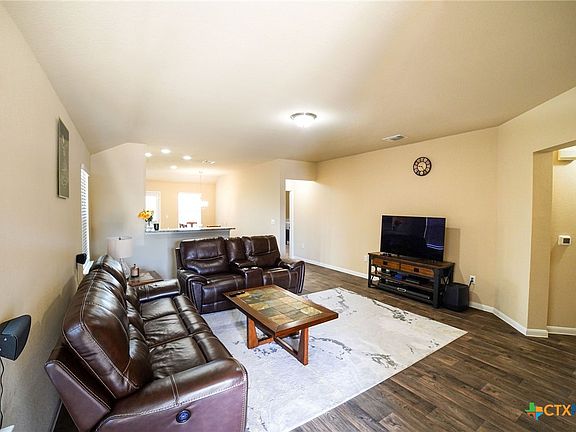 4th image of 13924 Heywood Dr