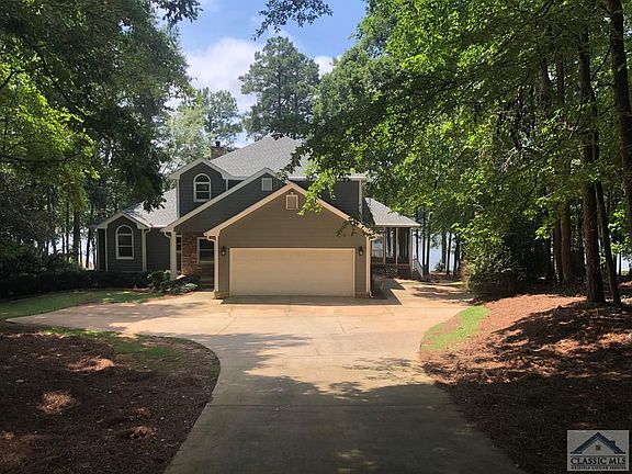 3rd image of 2501 Cherokee Dr