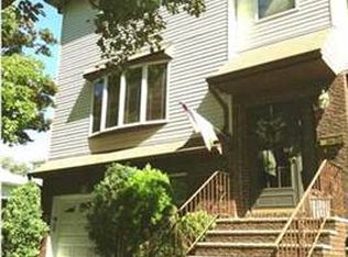 11 Benton Ave, Staten Island, NY 10305