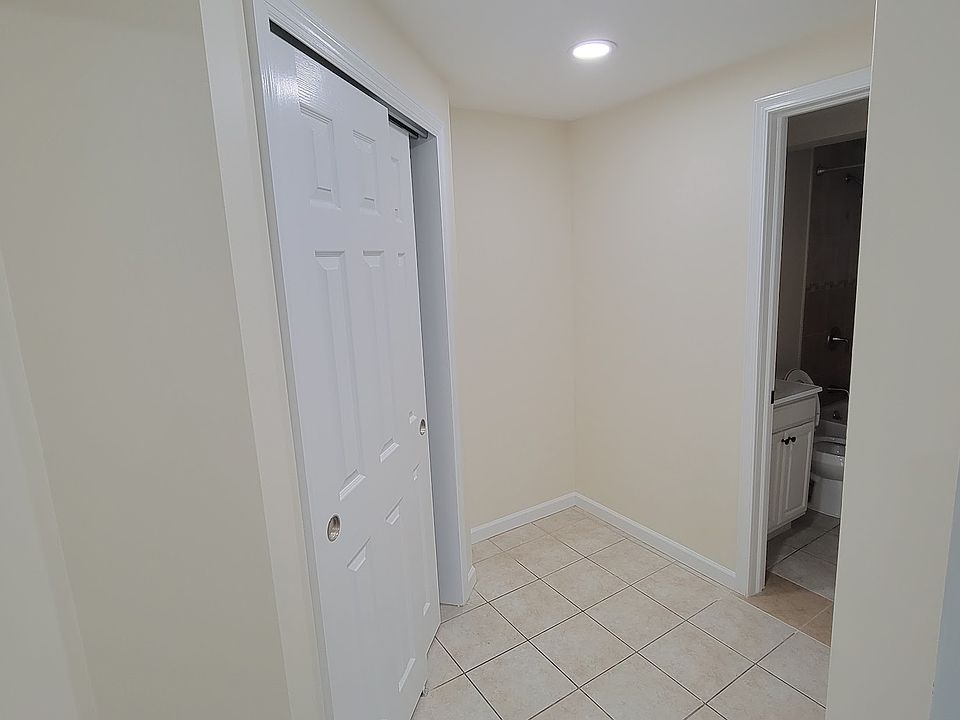 1st image of 228 Orchard St #3L