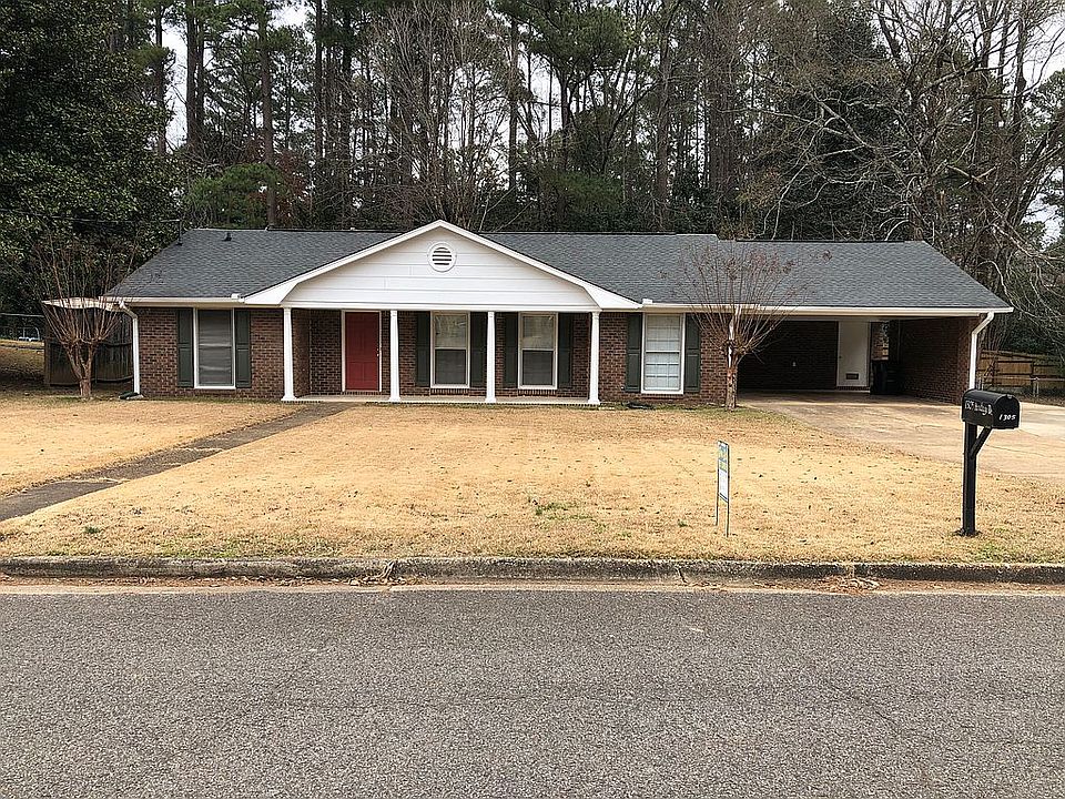 1st image of 1305 Heritage Dr
