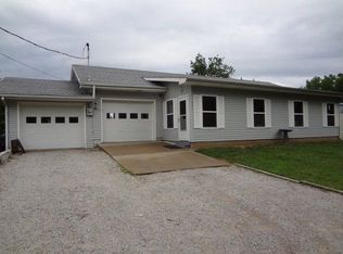 332 Craig St, Reeds Spring, MO 65737