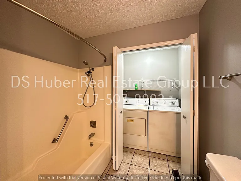 328 N Church St — Photo 7